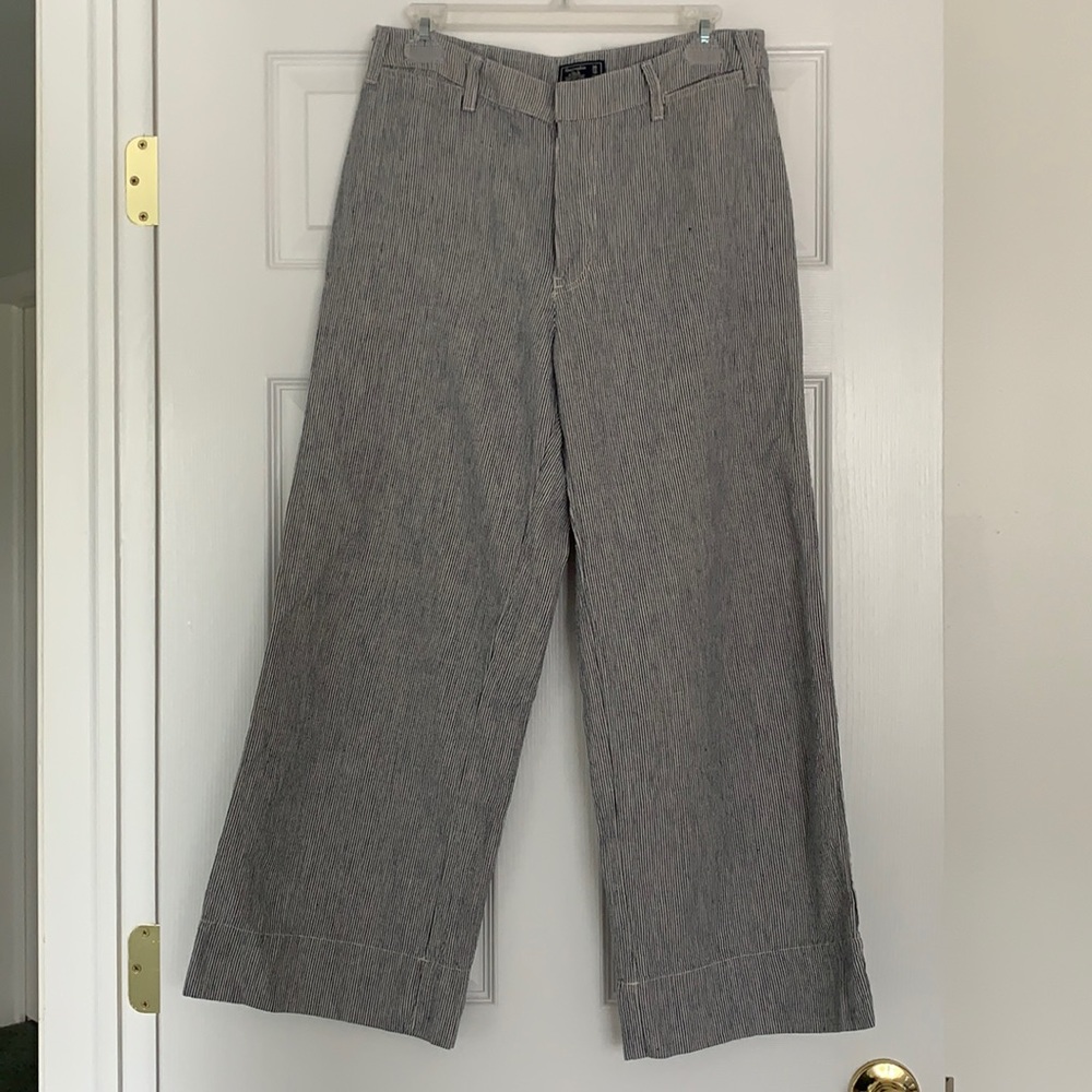 Abercrombie wide leg pants ⭐️